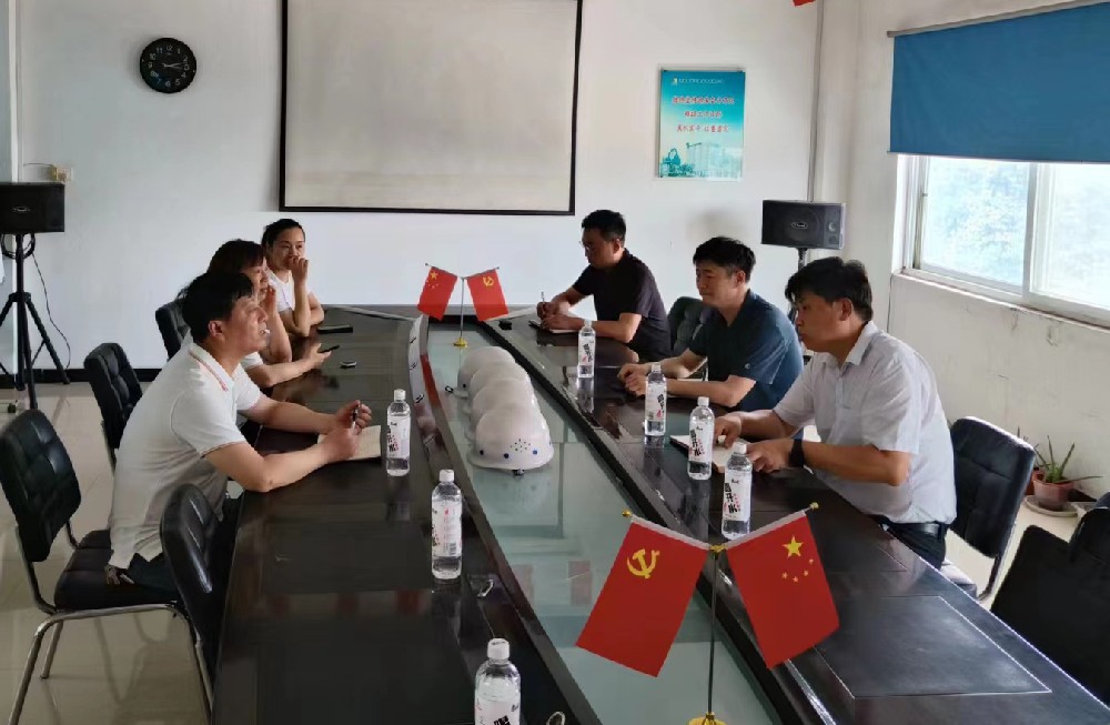 【萬(wàn)人助萬(wàn)企】衛(wèi)輝市市委副書(shū)記孟昕到豐博水泥調(diào)研走訪